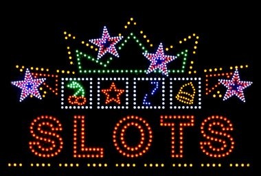 xsmt Android app interface showing slot games and live casino lobby